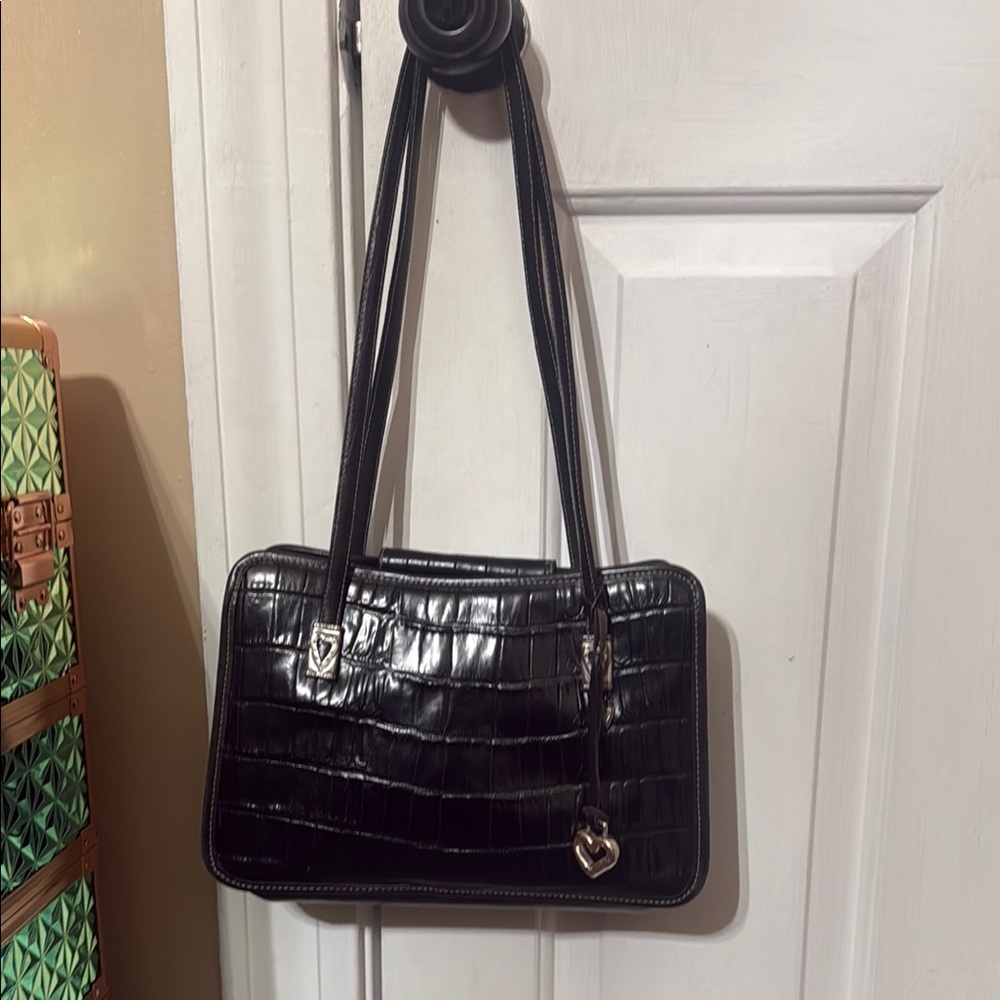 Elegant Black Crocodile-Embossed Women's Bag